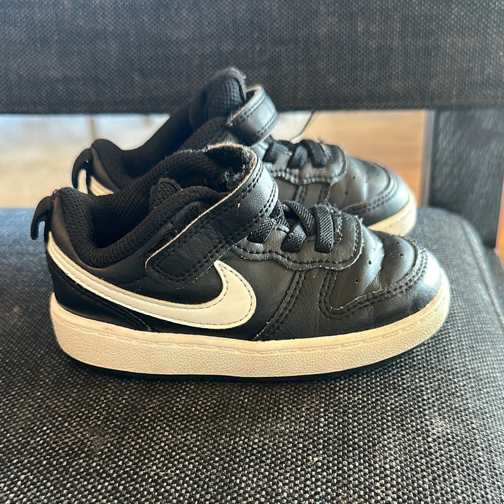 Nike Kids Black Sneakers